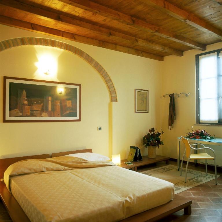 Agriturismo Santa Maria Bressanoro カステッレオーネ エクステリア 写真